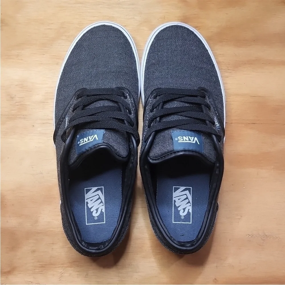 Vans Off‎ the Wall Charcoal Gray Lace Up Fabric Sneaker Youth Size 5